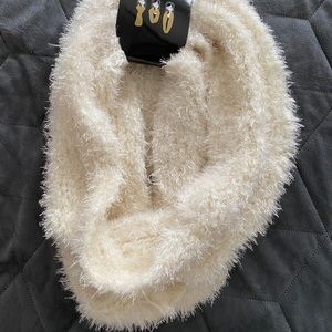Infinity scarf